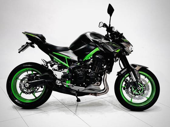 KAWASAKI Z900 